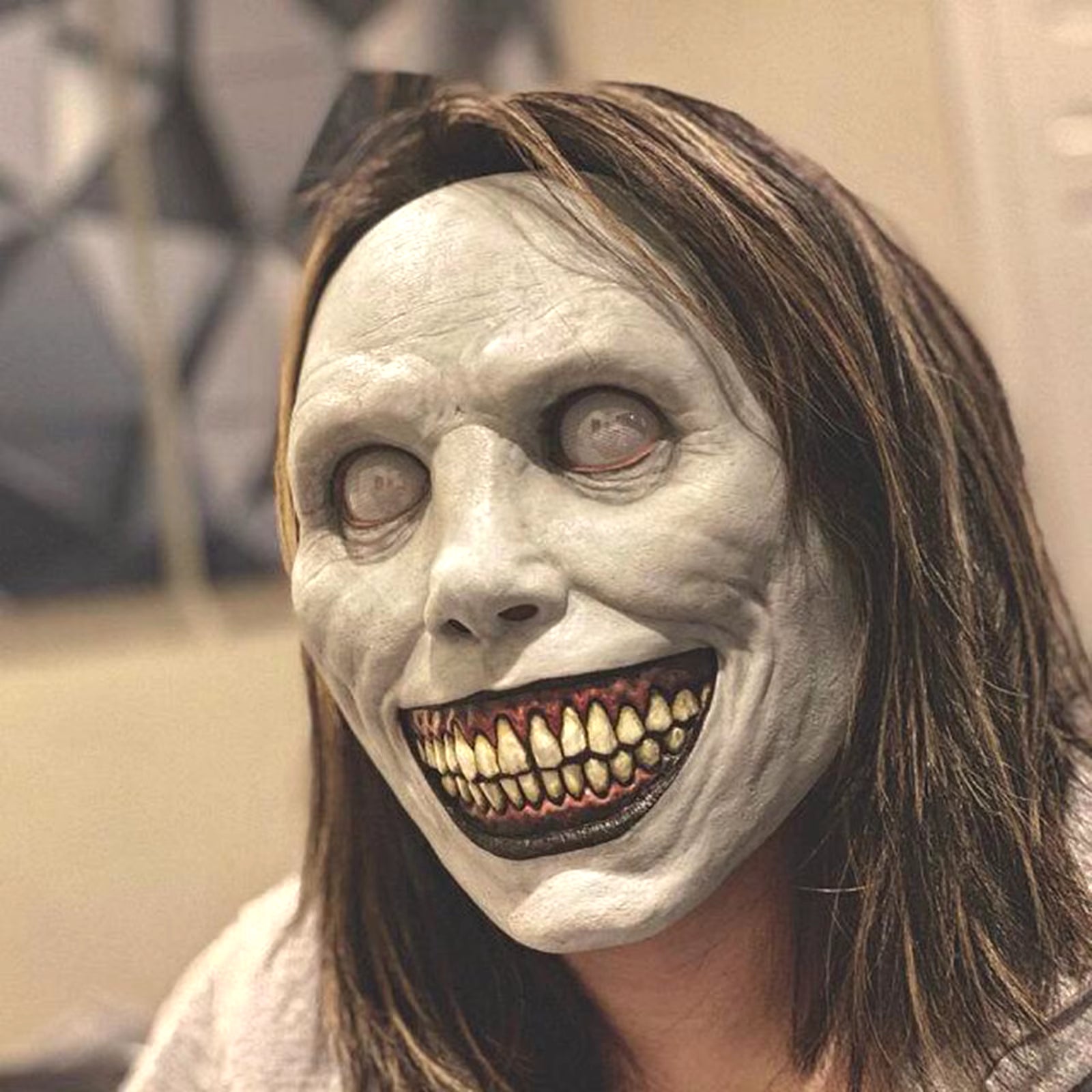 2021 New Halloween Mask Cos Exorcist Horror Smile Green Face White Eye Demon Mask Halloween Mask